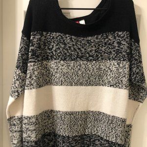 H&M Women's Long, Oversized Black/White/Grey Sweater in Size Large